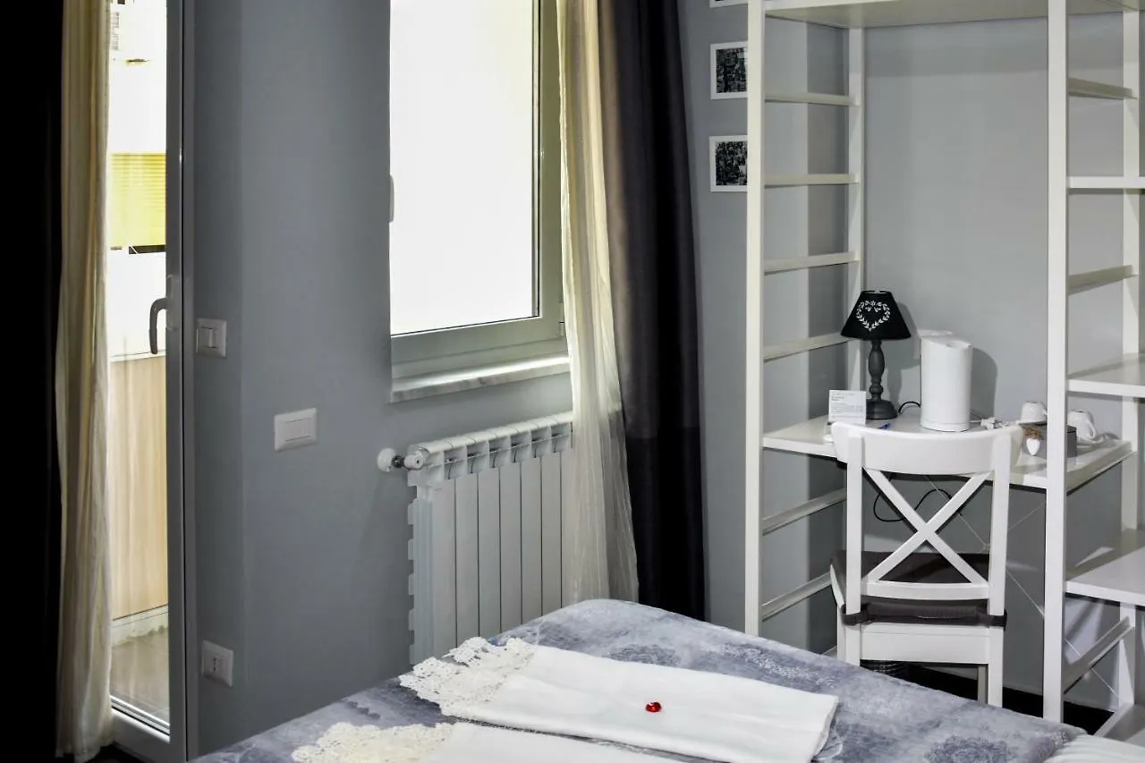 Alis Vanvitelli Suite Naples Italy